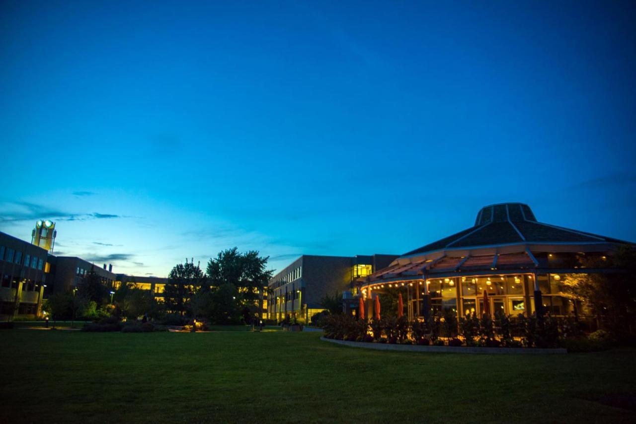 Residence & Conference Centre - Niagara-On-The-Lake Saint Catharines ภายนอก รูปภาพ